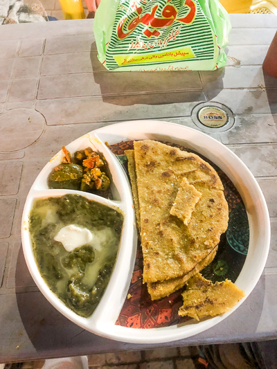 saag paneer in anarkali bazaar lahore